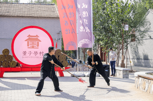 武汉自信重塑与风尚生活，幽默点亮生活，远离不良诱惑的十一月新风尚站姐风采展示