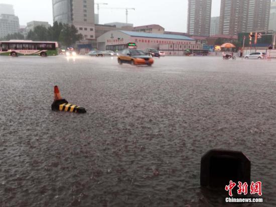 11月大暴雨下的自然探索之旅，心灵平静的冒险