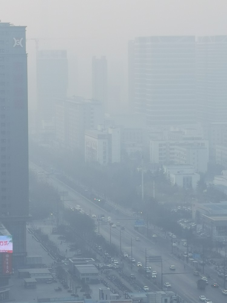 濮阳雾霾日，空气质量监测背后的温馨故事